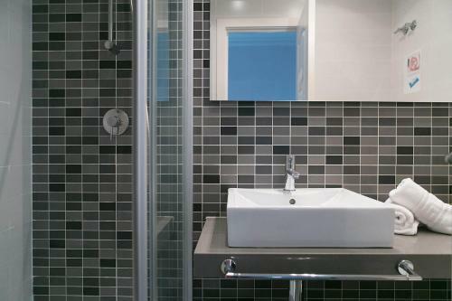 Hostal Blanc Guest House
