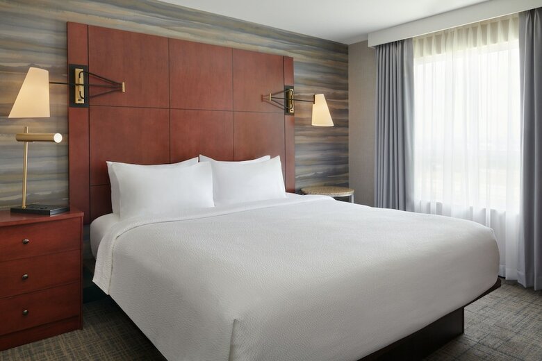 Hotel Residence Inn By Marriott Calgary Airport