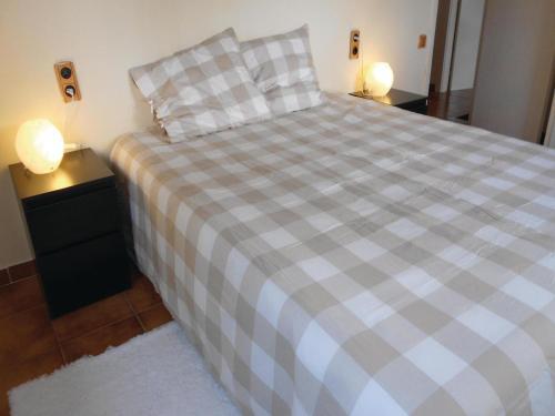 Holiday Home Passeig Del Serrat L�ocata