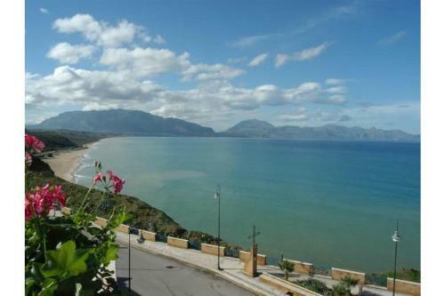 Apartamento Mansarda Con Terrazza A 50 Metri Dal Mare