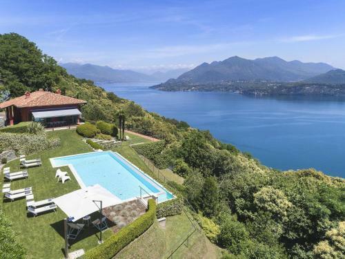 Villa Falcone 3 Bedrooms 6 Pax
