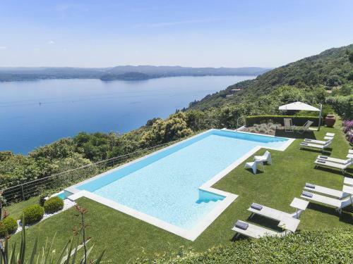 Villa Falcone 3 Bedrooms 6 Pax