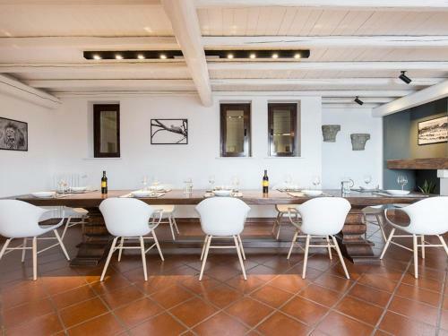 Villa Falcone 3 Bedrooms 6 Pax