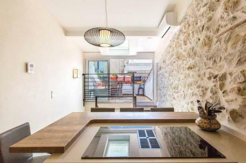 Luxurious 2-beds House In Old Antibes, Terrace