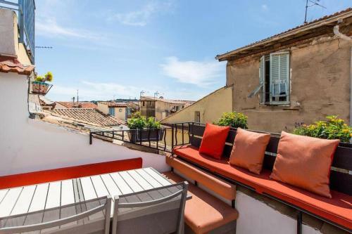 Luxurious 2-beds House In Old Antibes, Terrace