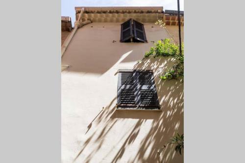 Luxurious 2-beds House In Old Antibes, Terrace