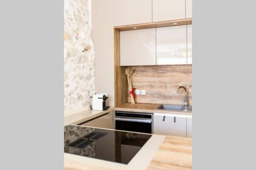 Luxurious 2-beds House In Old Antibes, Terrace