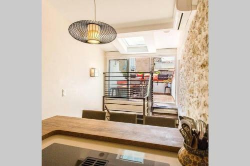 Luxurious 2-beds House In Old Antibes, Terrace