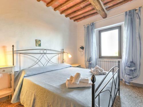 Tranquil Apartment In Boccheggiano With Private Garden