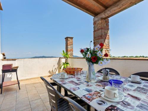 Tranquil Apartment In Boccheggiano With Private Garden