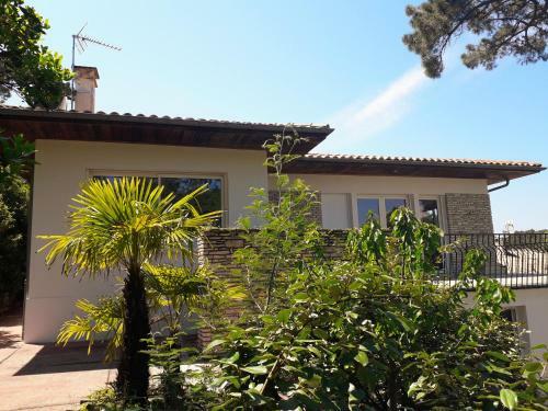 Villa Avec Piscine � 200m De La Plage Pereire