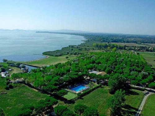 Pleasant Mobile Home In Castiglione Del Lago With Pool
