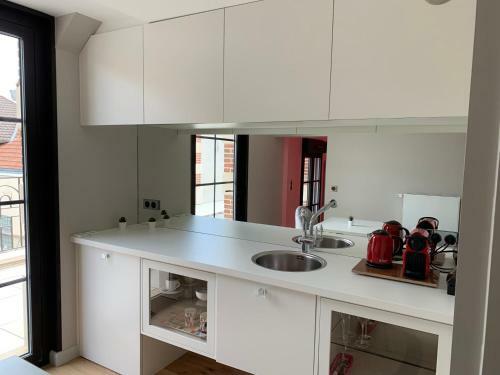 Hostal L'appartement Et Les Suites De Vjl...