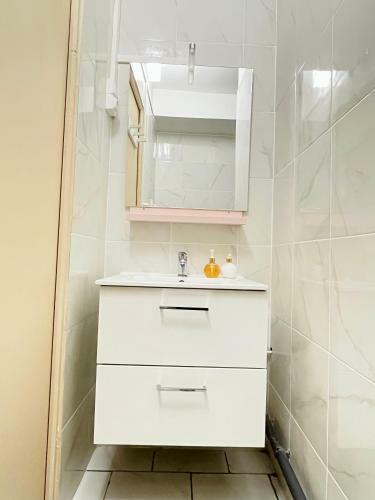 Apartamento #702 Studio Cosy � Proximit� de Paris 20�me