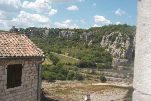 Maison Pierre Et Vo�te Au C?ur Du Village
