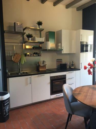 Apartamento Atypique Et Tr�s Confortable