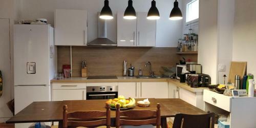 Nice And Bright Apartment With Garden In Avignon
