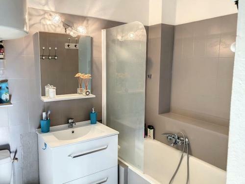 Apartamento Studio Hypercenter Bandol Feet In The Water