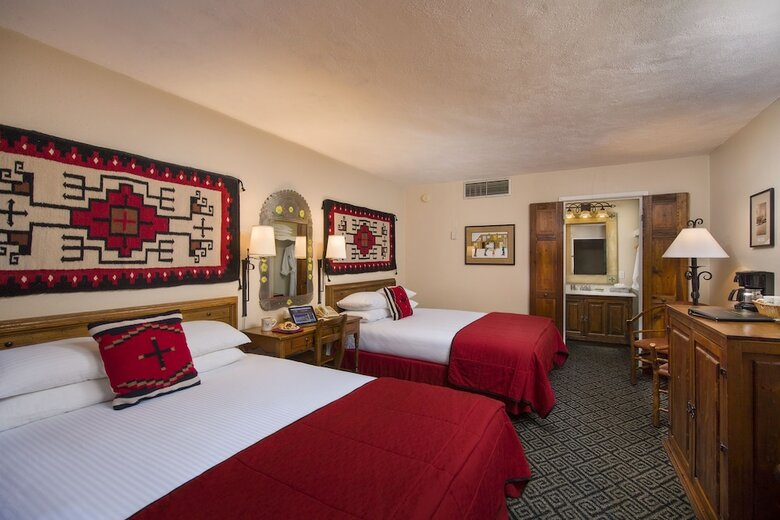 Hotel Inn Of The Governors