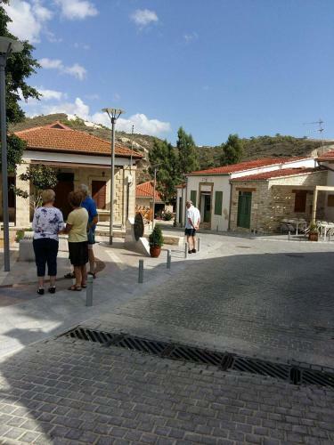Romios Apartments