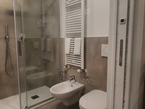 Hostal Smart Apartment Sei Chiese - Solo Affitti Brevi