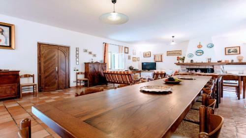 Villa Vallocchia - Sleeps 18 Exclusive Poolgrounds Spoleto 10 Mins Rome 1 Hr