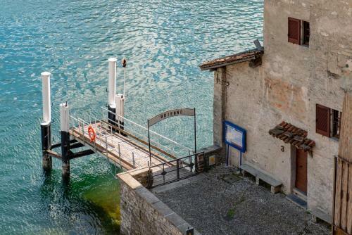 Villa La Filanda -pieds Dans L'eau On Lake Como-
