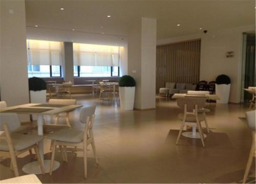Ji Hotel Zhaojiabang Road