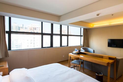 Ji Hotel Zhaojiabang Road