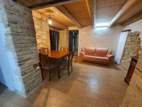 Apartamento Vacanze In Collina, Tra Mare E Monti