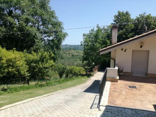 Apartamento Vacanze In Collina, Tra Mare E Monti