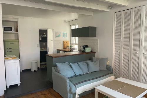 Apartamento Charming Apt With Terrace Near The Beach
