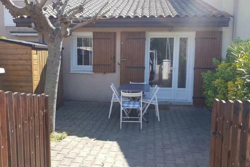 Maisonnette Au Pied De L'oc�an Avec Terrasse