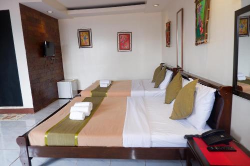 Roger's Place Hotel