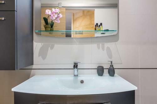Guestready - Cozy 3br Apartment In Capucins Bordeaux