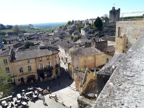 Tr�s Belle �choppe Typique Et Atypique De Bordeaux