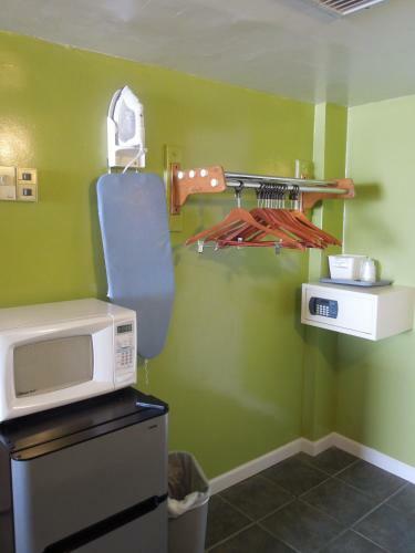 Seahawk Motel