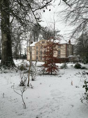 Le Domaine Des Jardins De Bracquetuit