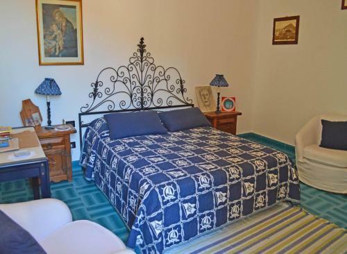 Villa Luigina - Seafront Villa In Capo D'orlando