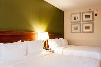 Holiday Inn Express Hotel & Suites Hagerstown