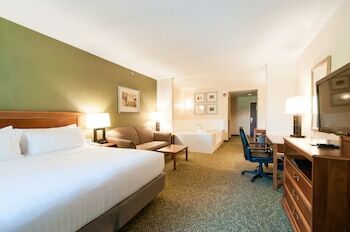 Holiday Inn Express Hotel & Suites Hagerstown