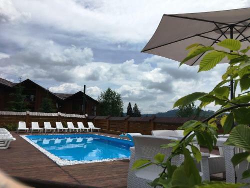 Hotel Pid Strihoju