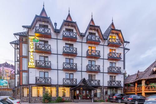 Hotel Pid Strihoju