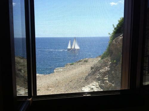 Isola D'elba Come In Barca, A Un Tuffo Dal Mare
