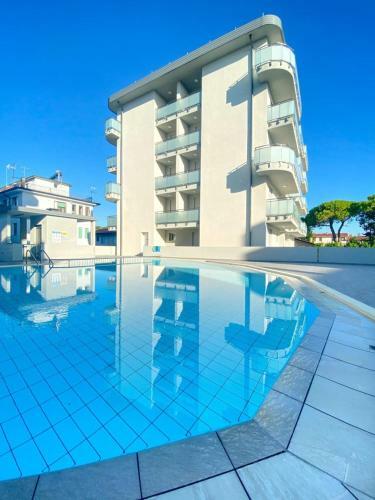 Apartamento Residence Caorle Trilocale Con Piscina