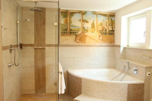 Parkhotel Crombach