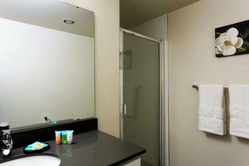 Harbor Steps By Stay Alfred