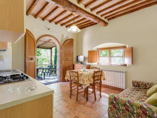 Alluring Apartment In Casole D'elsa With Swimming Pool