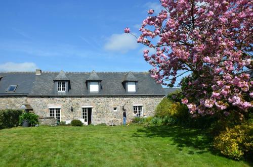 Ancient House In A Quiet Hamlet 5 Km From The Beach