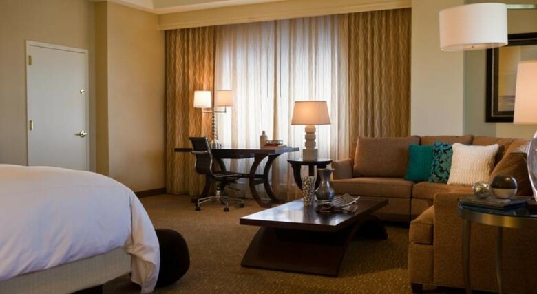 Hotel Renaissance Orlando Resort At Seaworld